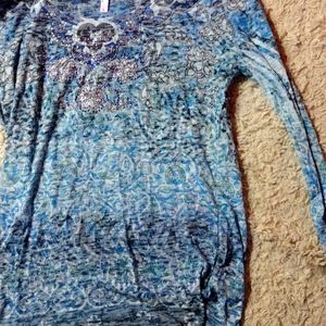 Kiara,Blue stretchy shirt,L